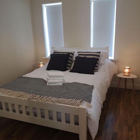 Spacious And Warm 2 Bedroom Apartment Sleeps Up To 5 Athy Esterno foto